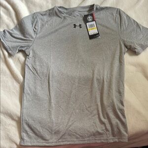 NWT Under Armour Youth M Heatgear tee